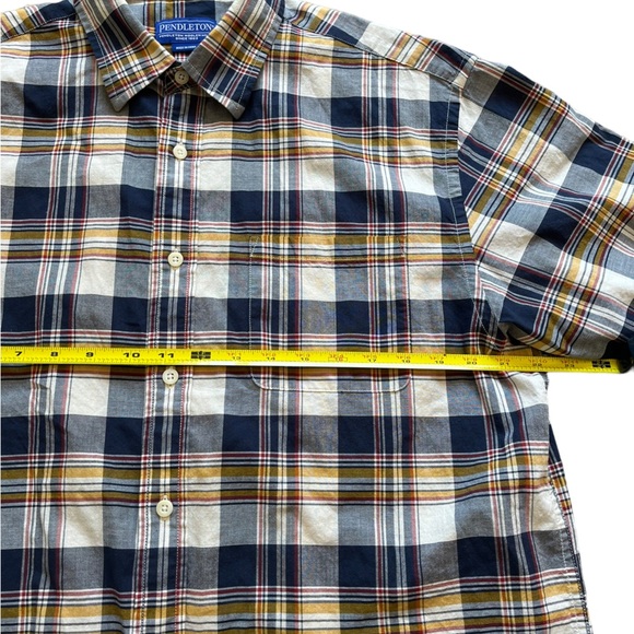 Pendleton Plaid Short Sleeve Button Up Shirt | Men's L - Picture 7 of 9